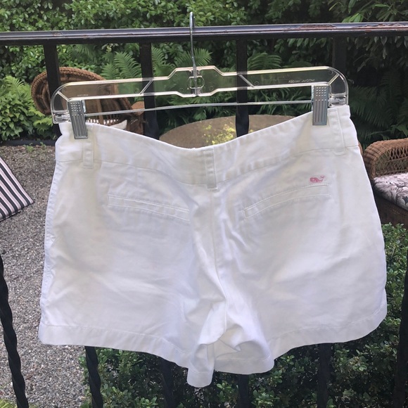 Vineyard Vines | White Shorts - Picture 2 of 3
